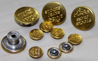 4 κουμπιά ιματισμού συνήθειας τρυπών γύρω από το μέταλλο με το λαμπρό χρυσό μέταλλο κραμάτων