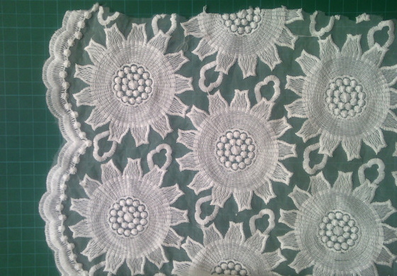 κεντημένο βαμβάκι υφάσματος δαντελλών 80cm organza για τα γαμήλια φορέματα